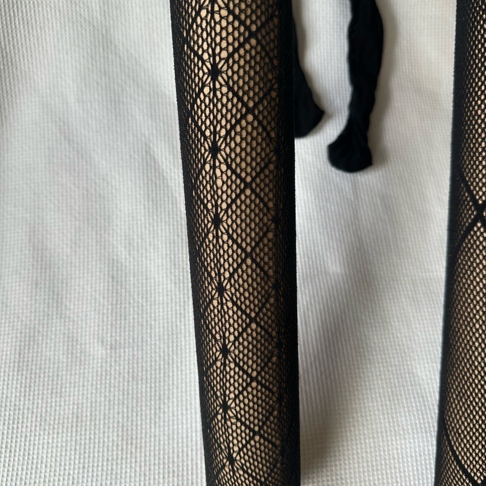 3 pairs of fishnet pantyhose black with different designs Hexagon Flower SZ M-L - Picture 6 of 7